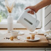 Adler AD 1385W Vízforraló 1.7L 2200W - Fehér