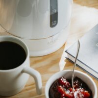 Adler AD 1385W Vízforraló 1.7L 2200W - Fehér