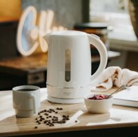 Adler AD 1385W Vízforraló 1.7L 2200W - Fehér