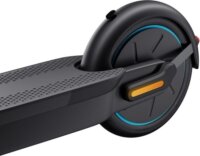 Motus Scooty 10 Gen 5 Elektromos Roller (20km/h 350W) - Fekete