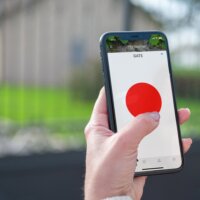 Yale 05/102320/BW Pozícióérzékelő Okos Kapu- / Garázsajtó nyitóhoz- Szürke