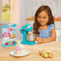 MGA Entertainment Little Tikes Creative Chefs 18 részes Kreatív Konyhai cukrász szett