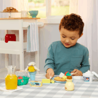 MGA Entertainment Little Tikes Creative Chefs 18 részes Gofri készítő szett