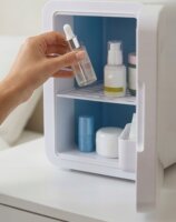 Elle Mini Travel Mini LED kozmetikai hűtő 4L LED tükörrel - Fehér