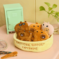 Just Play Emotional Support Capybara plüssfigura 17,8cm