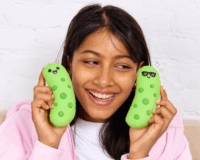 Just Play Emotional Support Uborka plüssfigura