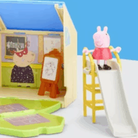 Hasbro Peppa malac - Peppa kinyitható játszócsoportja 9 darabos játékszett