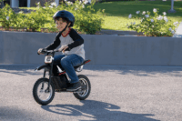 Razor MX125 Dirt Rocket Elektromos gyermek terepkerékpár - Fekete