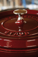 Staub La Cocotte Öntöttvas Lábas fedővel 24cm - Bordó