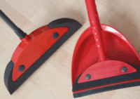 Vileda Superfeger Classic seprű 3 részes nyéllel és Super Cleaner Classic seprőkészlettel - Piros