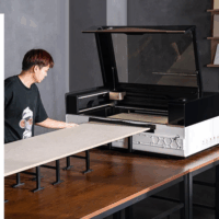 xTool P0101000117 Intelligens adagoló rendszer P3 Co2 Lézergravírozó és -vágó géphez