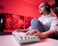 CHERRY XTRFY MX 8.2 Pro TMR Mechanikus Wireless USB-C RGB Gaming Billentyűzet DE - Fehér