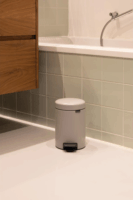 Brabantia Treteimer Newicon 3 literes pedálos rozsdamentes acél szemetes - Szürke