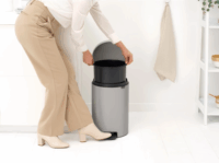 Brabantia Treteimer Newicon 20 literes pedálos rozsdamentes acél szemetes - Szürke
