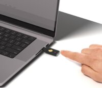 Yubico YubiKey 5C NFC FIPS USB-C Biztonsági hardver kulcs - Fekete