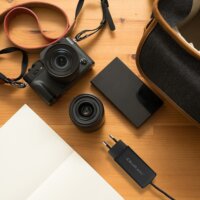 Qoltec 52420 USB-C GaN Hálózati Gyorstöltő Adapter integrált kábellel 90W - Fekete