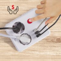 Maclean MCE387 W 3x USB-A Hálózati Elosztó 2 aljzatos 1.5m - Fehér