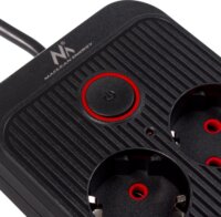 Maclean MCE389 B 4x USB-A / 1x USB-C Hálózati Elosztó 6 aljzatos 1.5m - Fekete/Piros