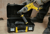 Stanley SFMCH900M22 SDS-PLUS Akkus Fúró-Vésőkalapács + 2x 18V Akku + koffer