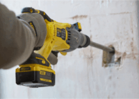 Stanley SFMCH900M22 SDS-PLUS Akkus Fúró-Vésőkalapács + 2x 18V Akku + koffer