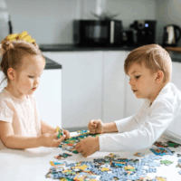 Trefl 17431 Premium Plus Kids Gabi és a cicakalandok 100 darabos puzzle