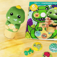 Dinoszaurusz nyomda szett matricákkal