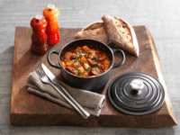 Le Creuset Signature Öntöttvas főzőedény 18cm - Fekete