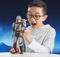 Hasbro Star Wars Interaktív Angolul Beszélő Mandalóri és Grogu Játékfigura 30 cm