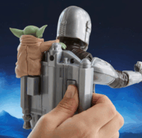 Hasbro Star Wars Interaktív Angolul Beszélő Mandalóri és Grogu Játékfigura 30 cm
