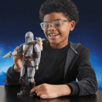 Hasbro Star Wars Interaktív Angolul Beszélő Mandalóri és Grogu Játékfigura 30 cm