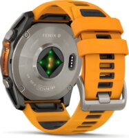 Garmin Fenix 8 Okosóra 51mm Narancssárga/Grafitszürke Szilikon Szíjjal - Titán