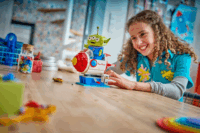LEGO® 43307 Disney - Űrlény és a Pizza Planéta űrrakétája