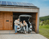 NRGkick Mobile Wallbox Hordozható Elektromos autó fali töltő Napelemes rendszerhez- Fehér (11kW - 16A / 7,5m Type-2)
