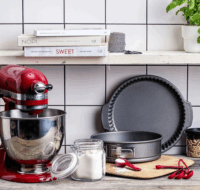 KitchenAid Pite sütőforma 28cm - Szürke