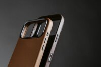 Nomad Traditional Apple iPhone 17 Pro Max Bőr Telefon Tok - Barna