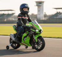 INJUSA Kawasaki Ninja Gyerek elektromos motor - Zöld/Fekete