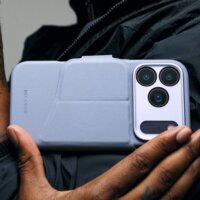 Decoded MagSafe Apple iPhone 17 Pro Max Szilikon Kártyatartós Flip Telefon Tok - Kék