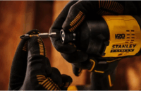 Stanley SFMCF811D1T-QW Akkus Ütvecsavarozó 18V + koffer