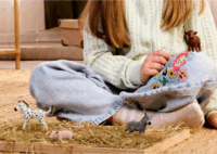 Schleich 42740 Farm World Farm babák játékfigura szett