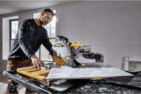 DeWalt D36000 Elektromos Asztali Gérvágófűrész 1600W