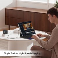 Unitek Rexo USB-A / 3x USB-C GaN Gyorstöltő Adapter LCD Kijelzővel 100W - Fekete