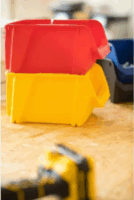 Stanley STST82739-1 Rakásolható tárolórekesz 24 x 24 x 12,6 cm - Piros