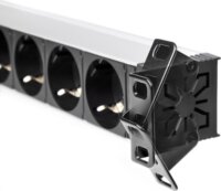 SPS 8F 19" Rack 8 aljzatos Hálozati PDU Elosztó 2,5m - Fekete