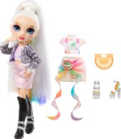 MGA Entertainment Rainbow High Style Icons - Amaya Baba Fodros Ruhában