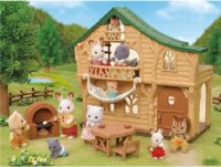 Epoch Sylvanian Families Tóparti Babaház 11+ Kiegészítővel