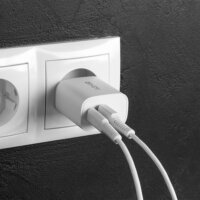 Lindy 73413 USB-A / USB-C Hálózati Töltő Adapter 20W - Fehér