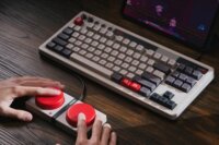 8BitDo Retro 87 N Edition Mechanikus Tri-Mode Wireless Gaming Billentyűzet US - Szürke/Fehér/Piros