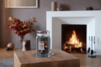 Yankee Candle Ropogós Parázs Illatgyertya 567g - Szürke