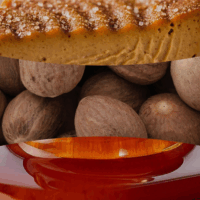 WoodWick Pumpkin Praline - Tökös Praliné Illatgyertya 275g - Narancssárga