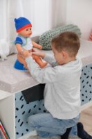 Zapf Baby Born Jonas Fiú Játékbaba Kiegészítőkkel 43cm